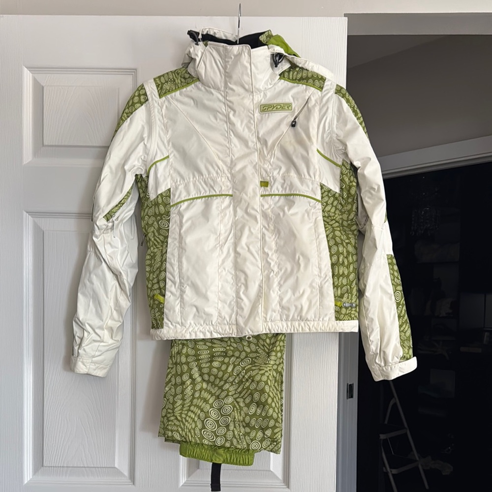 Spyder Ski/Snowboard Jacket and Pants set